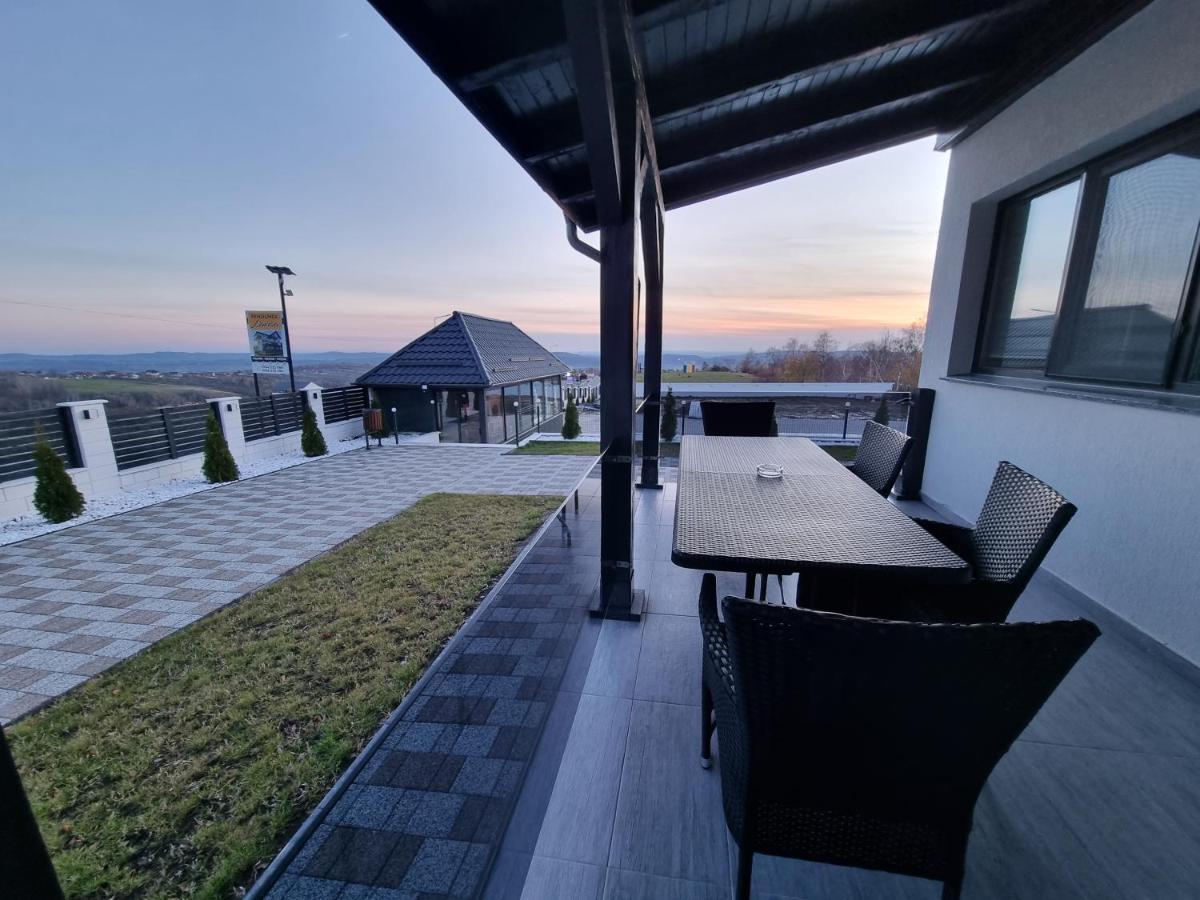 Casa De Vacanta Larisa Novaci-Străini Exteriör bild