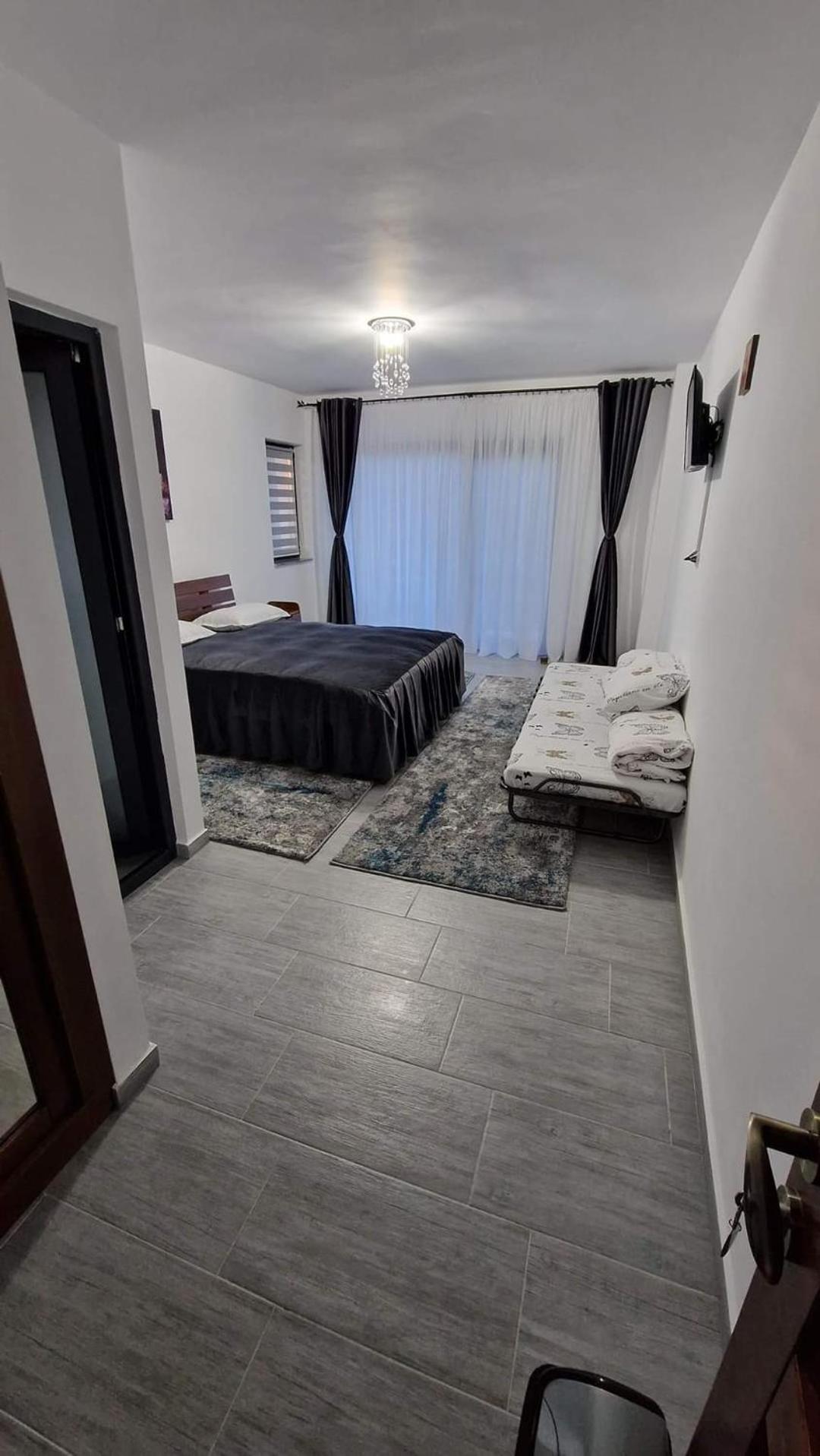 Casa De Vacanta Larisa Novaci-Străini Rum bild
