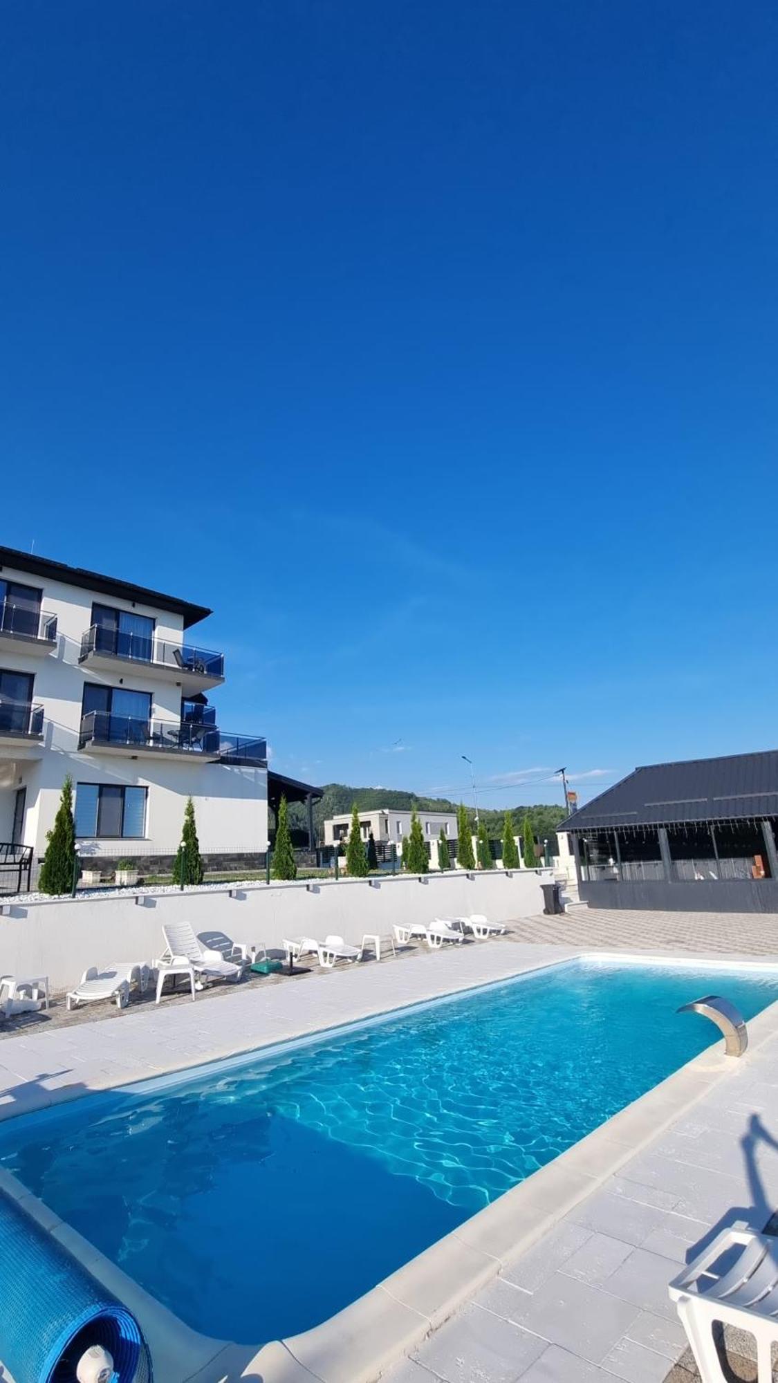 Casa De Vacanta Larisa Novaci-Străini Exteriör bild